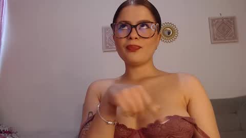 Snapshot of samanta_monroe4 chatting on October 18, 2025, 5:57 pm samanta online show from October 18, 2025, 5:57 pm