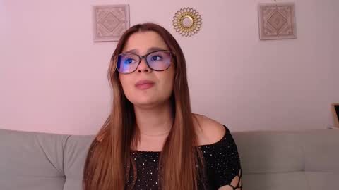 Snapshot of samanta_monroe4 chatting on November 15, 2025, 5:53 pm samanta online show from November 15, 2025, 5:53 pm