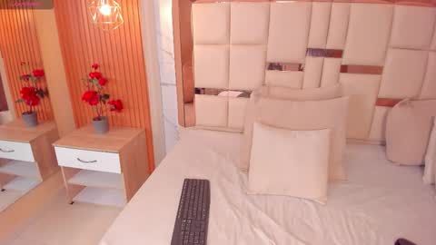 samantha   online show from February 26, 2026, 4:44 am