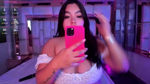 S A M A N T A   online show from February 27, 2025, 9:22 am