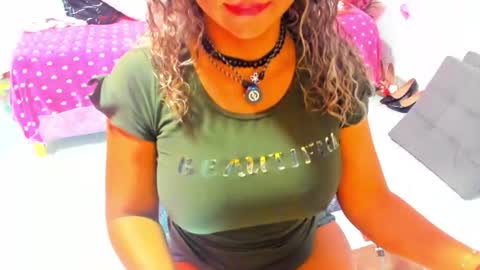 Snapshot of samantha__smile__ chatting on July 5, 2026, 10:11 am Samanthasmile online show from July 5, 2026, 10:11 am