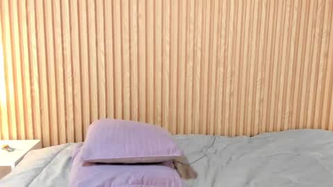 samantha_duart3 online show from April 23, 2026, 12:29 pm