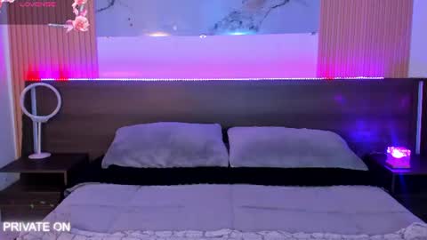 Snapshot of samantha_moons chatting on June 21, 2026, 8:44 pm samantha_moons online show from June 21, 2026, 8:44 pm