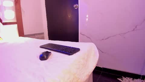 samantha_swettt online show from July 28, 2026, 6:31 pm