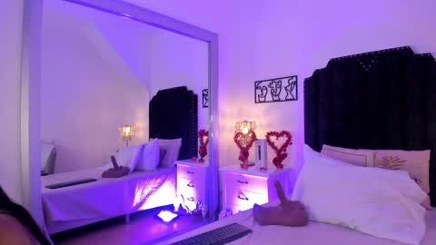 Snapshot of samanthaferrer_ chatting on February 14, 2025, 8:26 pm Samantha online show from February 14, 2025, 8:26 pm