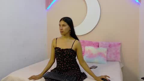 samanthalaurent online show from July 6, 2026, 7:49 pm