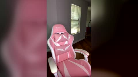 samanthaporsha online show from April 14, 2026, 10:05 pm