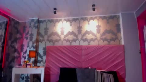 Snapshot of samara_fg chatting on December 18, 2025, 1:17 pm Samy online show from December 18, 2025, 1:17 pm