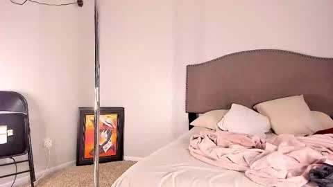 Yaya online show from October 17, 2025, 12:58 am