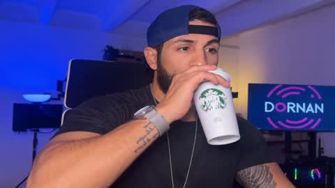 Snapshot of samdornan chatting on December 2, 2024, 1:14 am Sam Dornan online show from December 2, 2024, 1:14 am