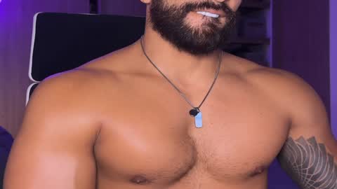 Snapshot of samdornan chatting on January 13, 2025, 1:45 am Sam Dornan online show from January 13, 2025, 1:45 am