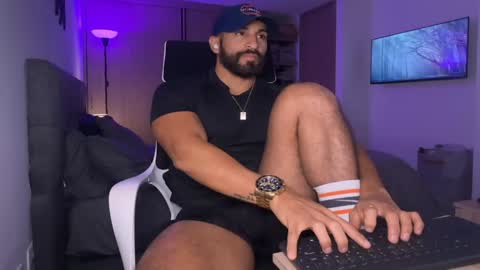 Snapshot of samdornan chatting on January 14, 2025, 11:48 pm Sam Dornan online show from January 14, 2025, 11:48 pm