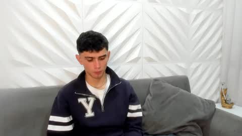 Snapshot of samevans_ chatting on January 2, 2025, 12:24 pm Sam online show from January 2, 2025, 12:24 pm