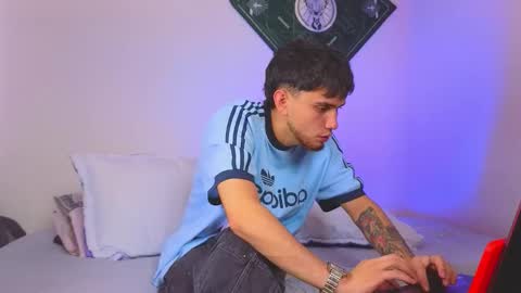 samevansx online show from December 1, 2025, 6:35 pm