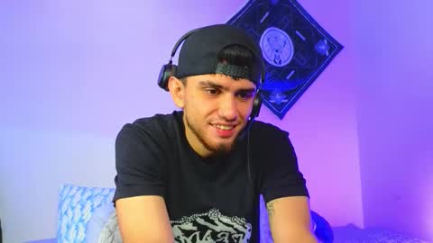 samevansx online show from December 18, 2025, 6:25 pm