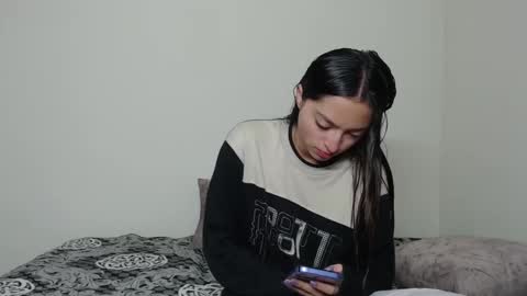 Snapshot of sami_and_gael chatting on February 26, 2026, 1:15 am Tami Gael online show from February 26, 2026, 1:15 am