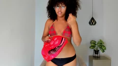 Samie Mury  online show from November 3, 2025, 3:41 am