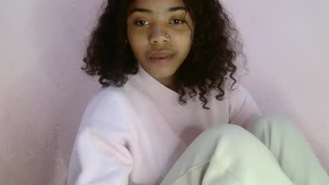 samina2255 online show from September 25, 2025, 6:17 am