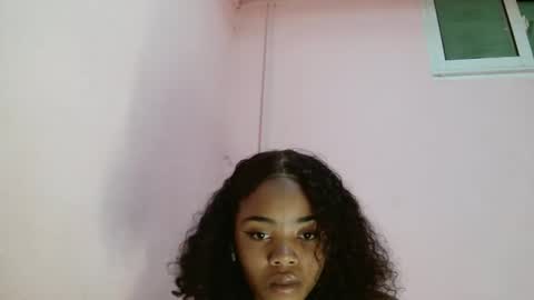 samina2255 online show from September 30, 2025, 8:52 am