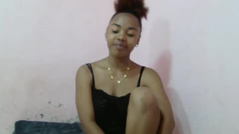 samina2255 online show from October 25, 2025, 1:07 pm