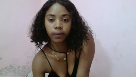 samina2255 online show from October 30, 2025, 8:09 pm