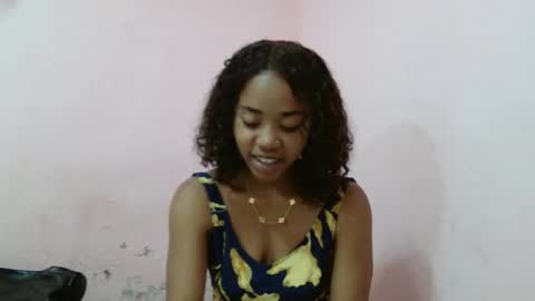 samina2255 online show from November 5, 2025, 6:02 am