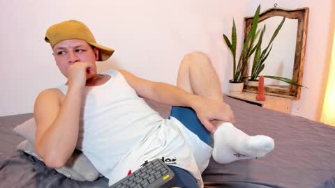 Sam online show from March 9, 2026, 8:24 pm