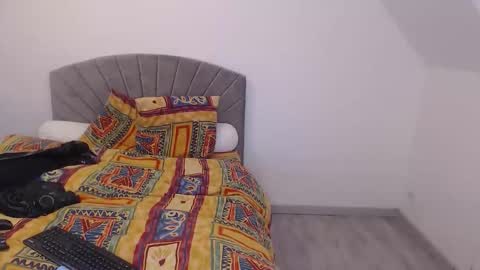 samlove online show from November 16, 2025, 8:03 pm