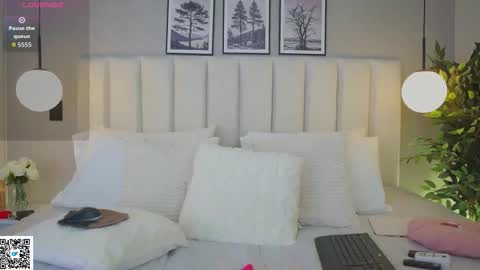 Ana online show from November 14, 2025, 1:37 am