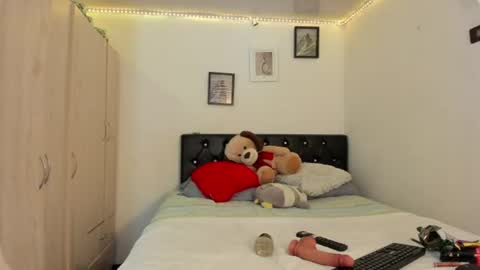 Snapshot of sammy_sophiaa chatting on August 4, 2026, 12:03 am Sophia online show from August 4, 2026, 12:03 am