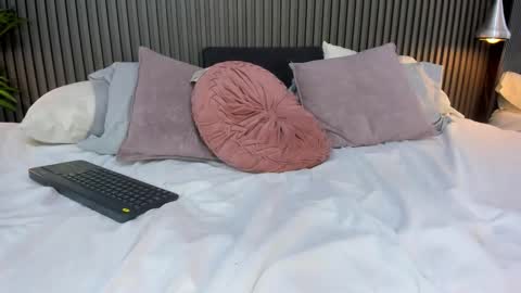 Snapshot of sammybrunette1 chatting on March 11, 2026, 9:54 pm Axel online show from March 11, 2026, 9:54 pm