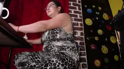 adriana online show from June 22, 2026, 2:25 pm
