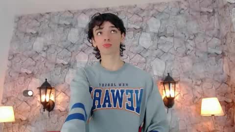 Snapshot of samueel_hilton chatting on February 18, 2025, 10:27 am samueel_hilton online show from February 18, 2025, 10:27 am