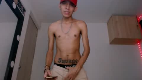 Snapshot of samuel_suarez chatting on December 9, 2024, 11:34 pm online show from December 9, 2024, 11:34 pm