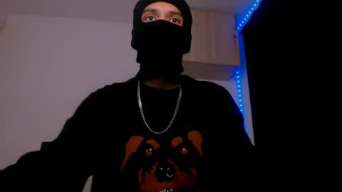 Snapshot of samuel_suarez chatting on December 30, 2024, 12:00 am online show from December 30, 2024, 12:00 am