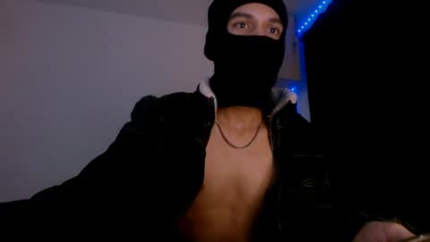 Snapshot of samuel_suarez chatting on January 9, 2025, 5:02 am online show from January 9, 2025, 5:02 am