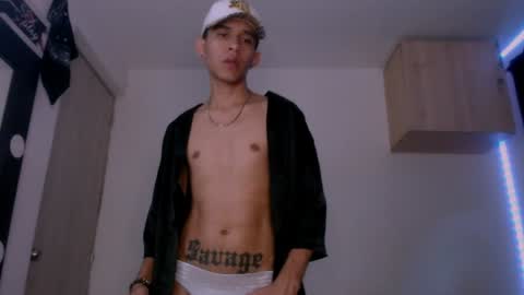 Snapshot of samuel_suarez chatting on January 15, 2025, 3:33 am online show from January 15, 2025, 3:33 am