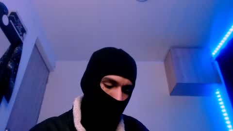 Snapshot of samuel_suarez chatting on February 7, 2025, 9:05 am online show from February 7, 2025, 9:05 am