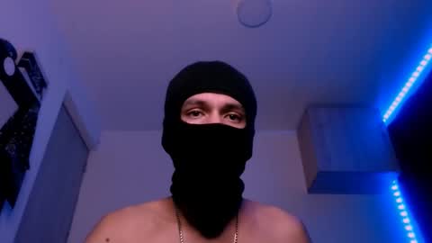 Snapshot of samuel_suarez chatting on February 12, 2025, 1:41 am online show from February 12, 2025, 1:41 am