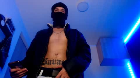 Snapshot of samuel_suarez chatting on February 14, 2025, 9:03 am online show from February 14, 2025, 9:03 am