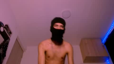 Snapshot of samuel_suarez chatting on February 22, 2025, 7:45 am online show from February 22, 2025, 7:45 am