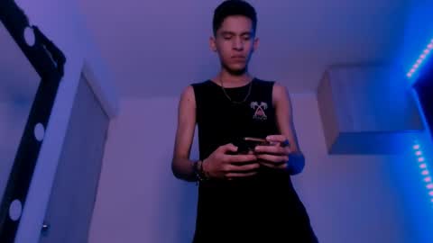 Snapshot of samuel_suarez chatting on February 26, 2025, 9:53 am online show from February 26, 2025, 9:53 am