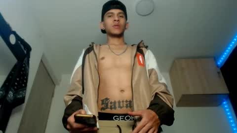 Snapshot of samuel_suarez chatting on March 3, 2025, 2:36 am online show from March 3, 2025, 2:36 am