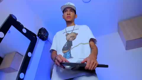 Snapshot of samuel_suarez chatting on September 10, 2025, 5:07 am online show from September 10, 2025, 5:07 am