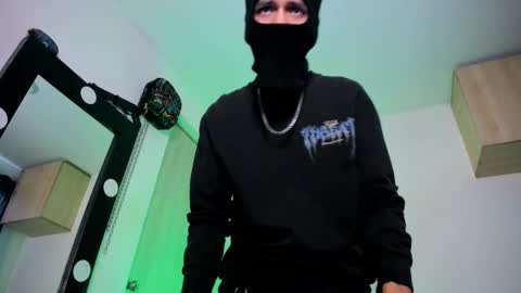 Snapshot of samuel_suarez chatting on September 21, 2025, 8:54 pm online show from September 21, 2025, 8:54 pm