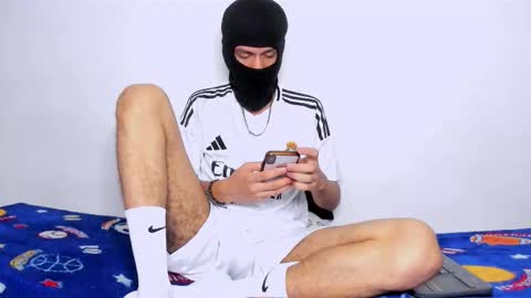 Snapshot of samuel_suarez chatting on October 17, 2025, 6:49 am online show from October 17, 2025, 6:49 am