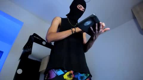 Snapshot of samuel_suarez chatting on November 9, 2025, 1:26 am online show from November 9, 2025, 1:26 am