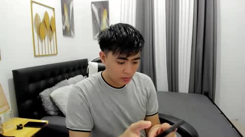 Snapshot of samuelangelo chatting on May 6, 2026, 4:41 am Sam online show from May 6, 2026, 4:41 am