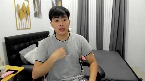 Snapshot of samuelangelo chatting on May 8, 2026, 5:02 am Sam online show from May 8, 2026, 5:02 am