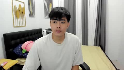 Snapshot of samuelangelo chatting on May 17, 2026, 3:52 pm Sam online show from May 17, 2026, 3:52 pm